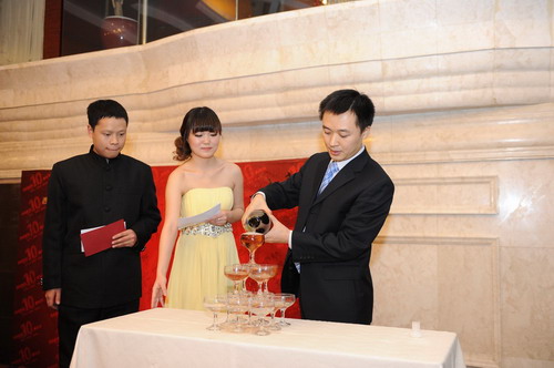 熱烈祝賀西部數(shù)碼2012年年會圓滿落幕